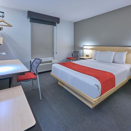 City Express By Marriott Toluca Extérieur photo