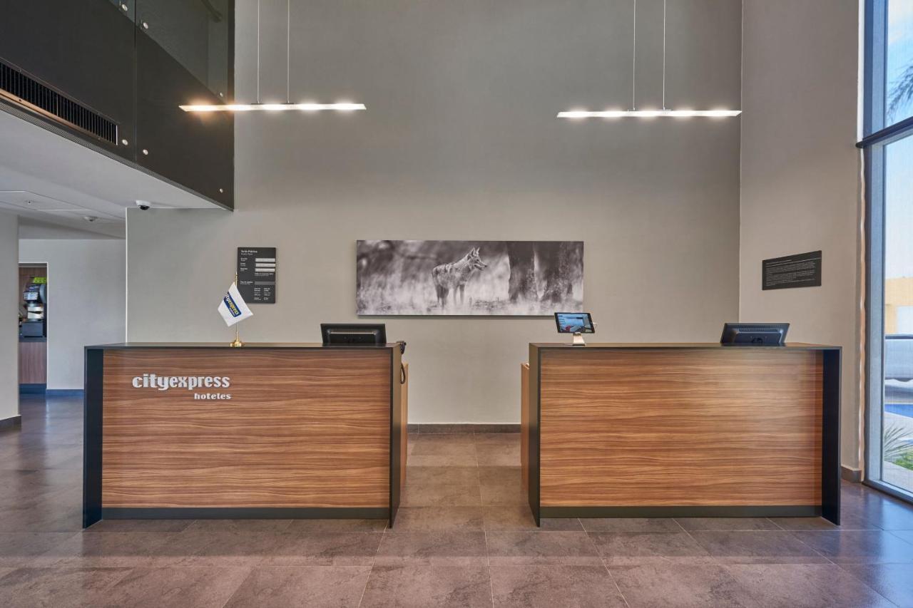 City Express By Marriott Toluca Extérieur photo